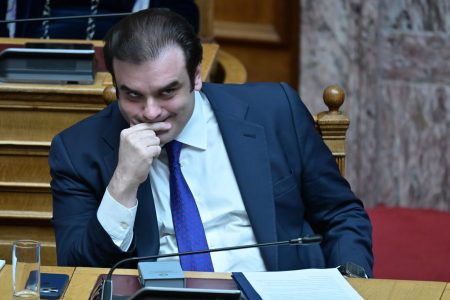 Πώς θα «γεννήσουμε καινούρια λεφτά» – Το δόγμα Πιερρακάκη