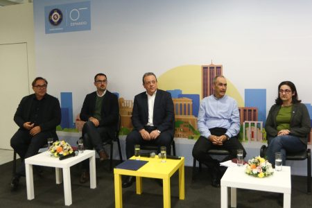 Το αντάμωμα των παλιών συντρόφων στη «σκιά» του Τσίπρα