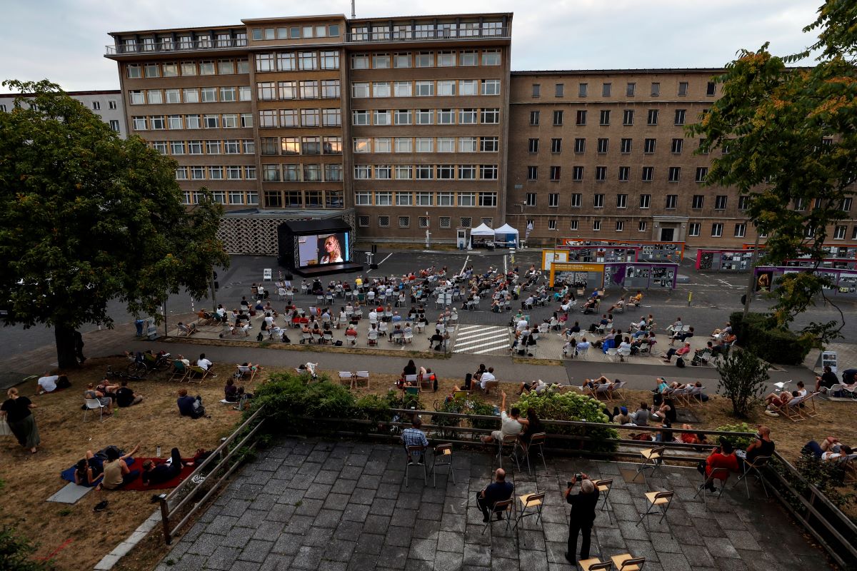 Γερμανία: Η απίστευτη ιστορία της αποκατάστασης των αρχείων της Στάζι