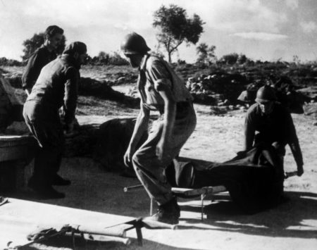 Κιμ Οικονομίδης στο «ΒΗΜΑ»: «Κατανοούσε τη σημασία τού να αντισταθεί κανείς στους φασίστες»