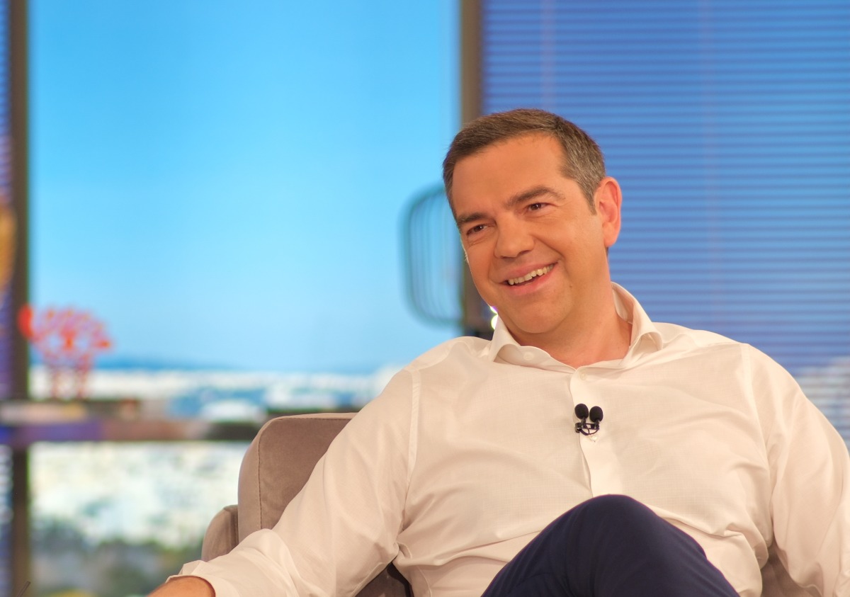 Ο Τσίπρας απαντά με χιούμορ, αιχμές και Πασχάλη για την «Ιθάκη» – Το κάλεσμα