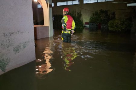 Η Adel σάρωσε Κέρκυρα, Αιτωλοακαρνανία, κλειστά σχολεία
