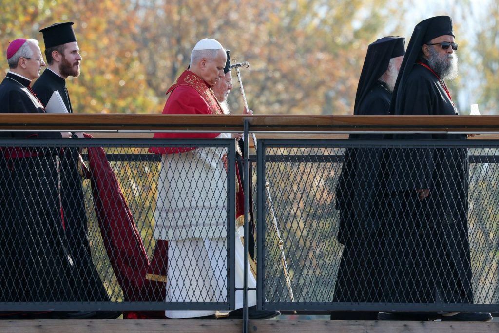 Ο εργαζόμενος Θεός και η διαπολιτισμικότητα
