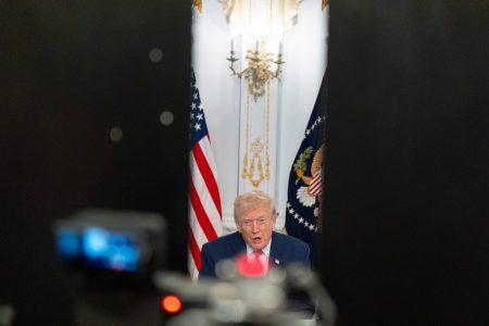 Κίνα εναντίον Ιαπωνίας: «Τύμπανα πολέμου» με φόντο την Ταϊβάν και «ειρηνοποιό» τον Τραμπ