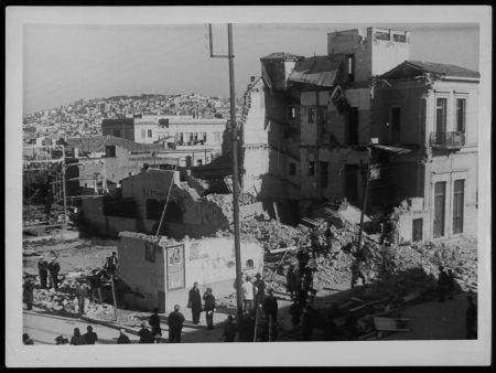 Ο συμμαχικός βομβαρδισμός του Πειραιά «ζωντανεύει» στο Δημοτικό Θέατρο Πειραιά