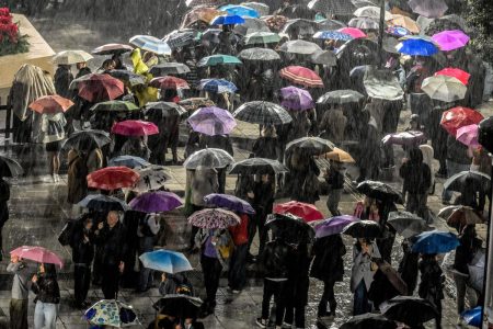 Κακοκαιρία Adel: Δύσκολη νύχτα στην Αττική – Πώς θα κινηθεί σήμερα