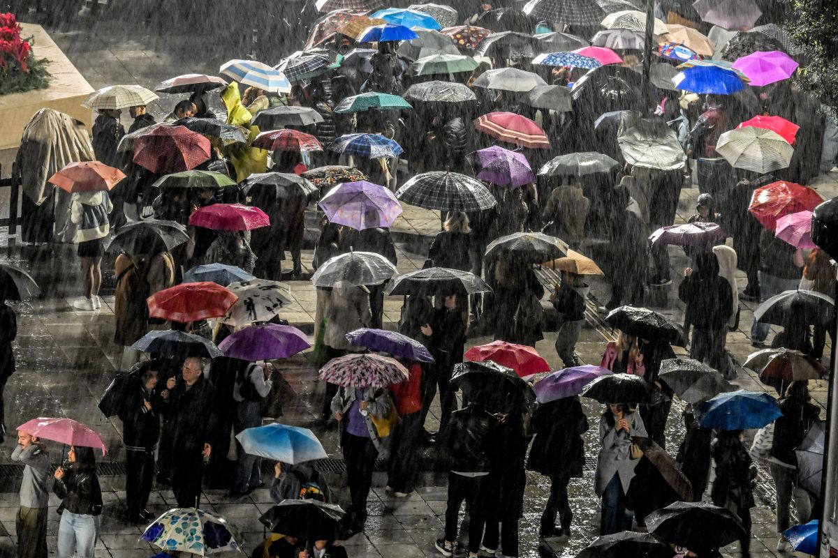 Κακοκαιρία Adel: Δύσκολη νύχτα στην Αττική – Πώς θα κινηθεί σήμερα