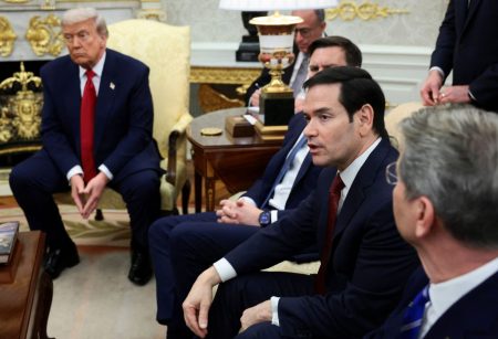 Ρούμπιο: Οι συνομιλίες έχουν στόχο να «ανοίξουν τον δρόμο» σε μια κυρίαρχη Ουκρανία