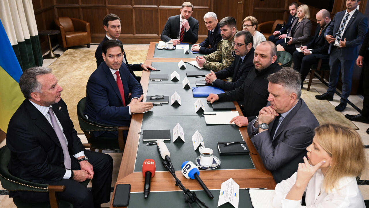 Κίεβο: Οι ειρηνευτικές συνομιλίες με τις ΗΠΑ «άρχισαν καλά σε ζεστή ατμόσφαιρα»