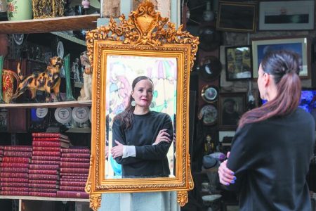 Μπεθ Στιλ: «Η οικογένεια είναι η ιστορία του κόσμου»