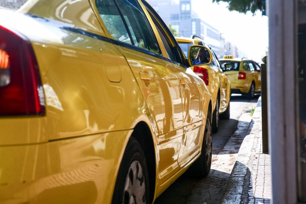 48ωρη απεργία ταξί:  Πότε ξανατραβούν χειρόφρενο οι ιδιοκτήτες