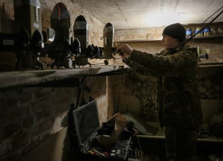 Ουκρανία: Σύστημα τεχνητής νοημοσύνης για στρατιωτική και πολιτική χρήση αναπτύσσει το Κίεβο