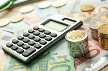 ESM: Πρόωρη αποπληρωμή των 5,29 δισ. ευρώ διακρατικών δανείων