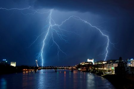 Καμπανάκι Τσατραφύλλια για τον καιρό: «Ισχυρές καταιγίδες και αδιάκοπες βροχές για 72 ώρες»