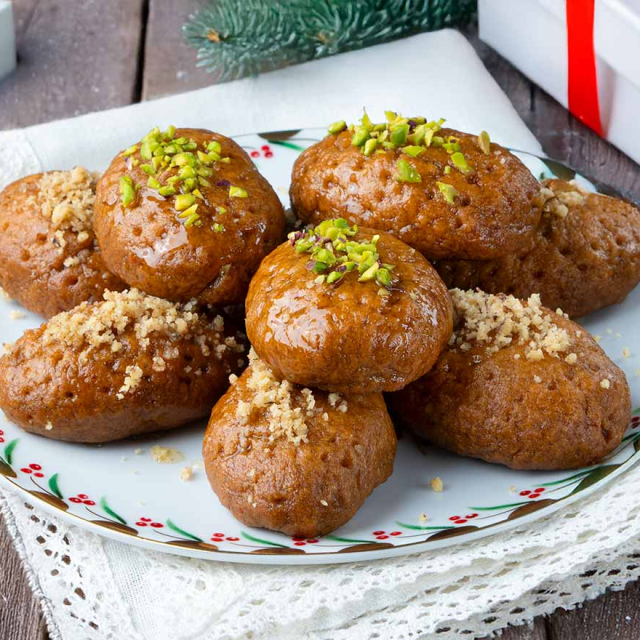 Παραδοσιακά μελομακάρονα με αγνά υλικά που θα μοσχοβολάει το σπίτι σαν της μαμάς