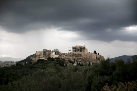 Κακοκαιρία: Έρχονται βροχές, καταιγίδες και χιόνια – Πότε θα χτυπήσουν την Αττική