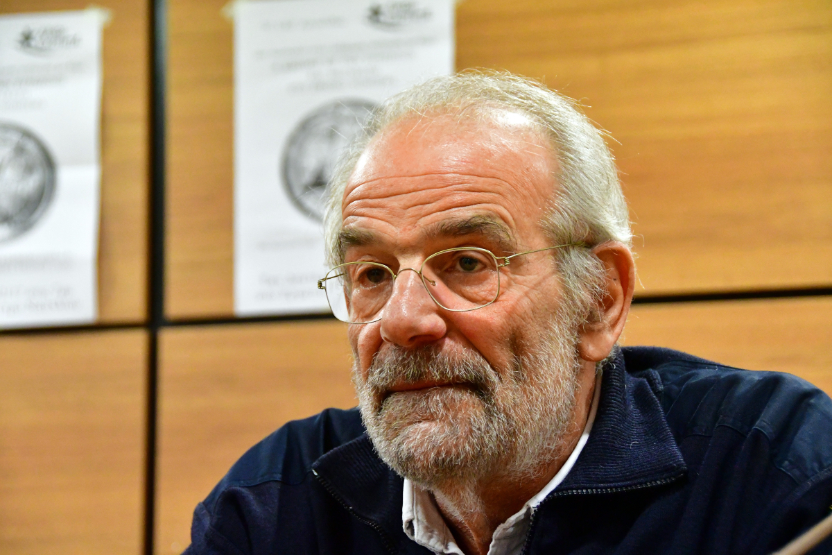 Αλαβάνος: «Επεσα έξω με τον Τσίπρα, να γονατίσει και να πει συγγνώμη για το μνημόνιο»