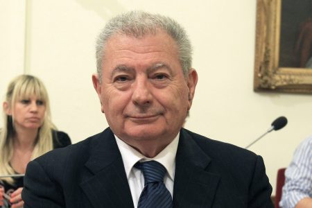 Δίκη Βαλυράκη: Μάρτυρας κατέθεσε ότι είδε να χτυπούν τον πρώην υπουργό