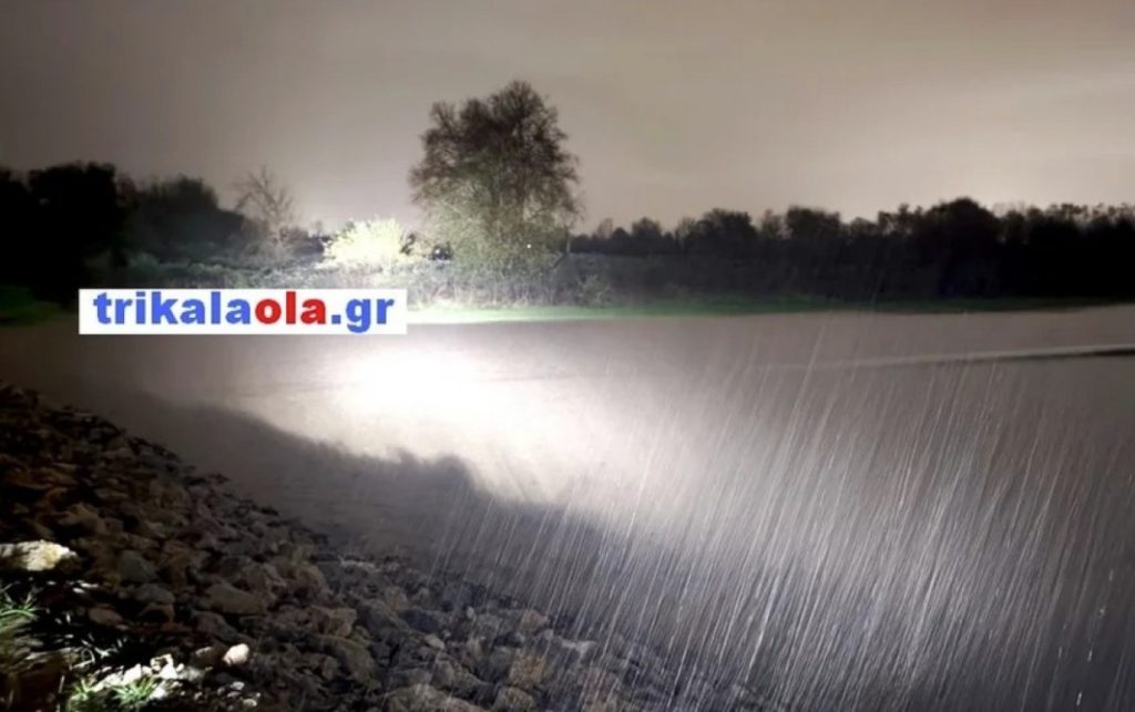 Κακοκαιρία Byron: Υπερχείλισε ο Πηνειός – Πλημμύρισαν χωράφια σε Βαλομάνδρι και Ρόγγια