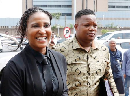 Σκάνδαλο με «οσμή» Μόσχας: Η κόρη του πρώην προέδρου έστελνε Νοτιοαφρικανούς στον πόλεμο