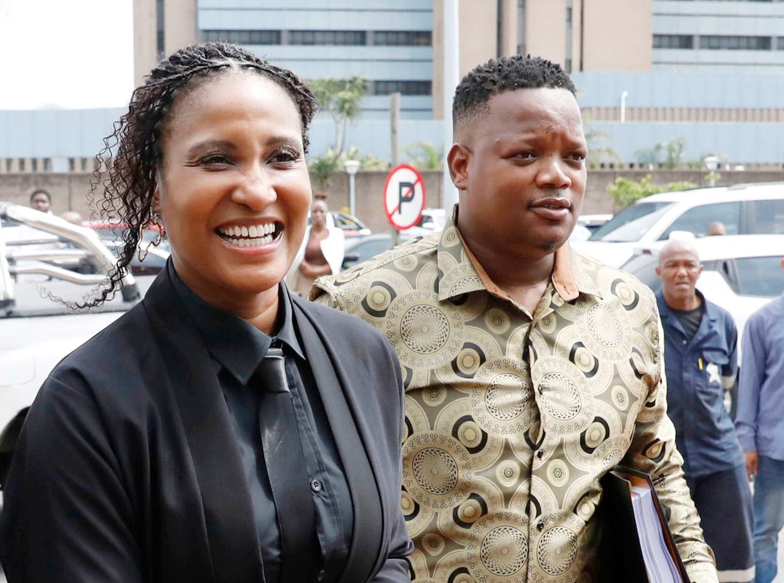 Σκάνδαλο με «οσμή» Μόσχας: Η κόρη του πρώην προέδρου έστελνε Νοτιοαφρικανούς στον πόλεμο