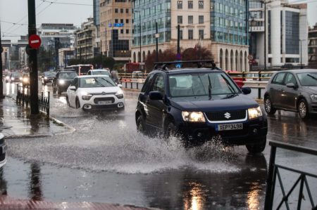Τσικνοπέμπτη με καταιγίδες - Έκτακτο Δελτίο από ΕΜΥ, Red code για 3 περιφέρειες