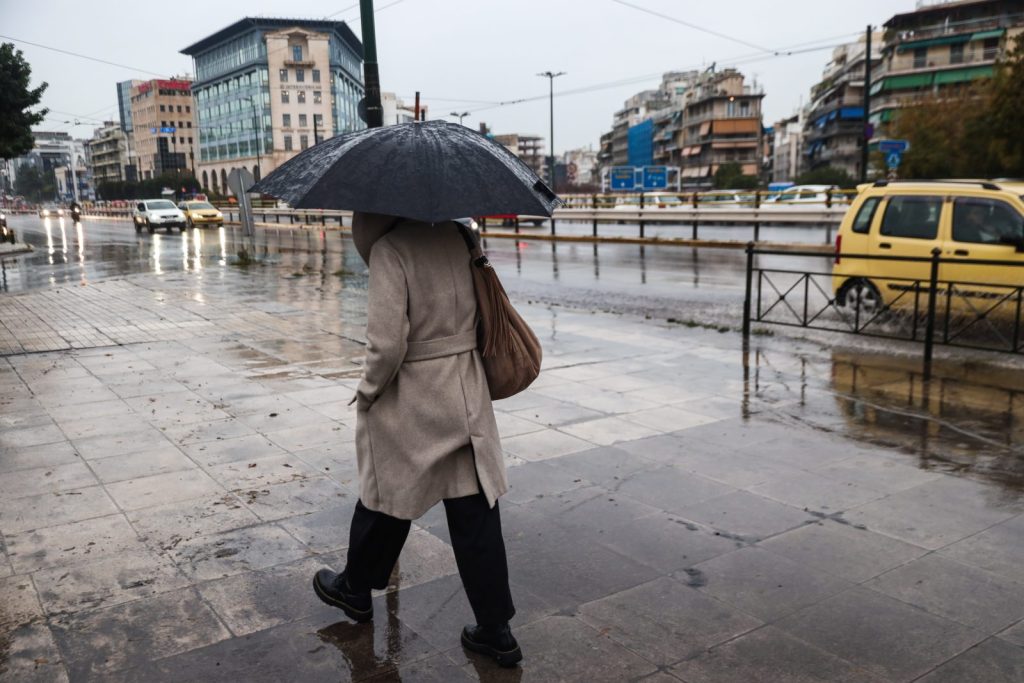 Καιρός: Κακοκαιρία εξπρές με βροχές, καταιγίδες και χιόνια | Επικαιρότητα στο LivePress.gr