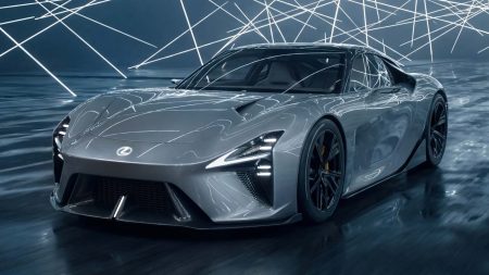 Lexus LFA: Τα του Καίσαρος…