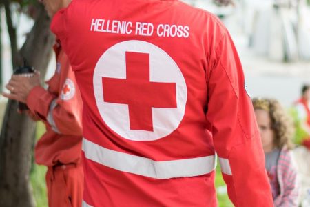 Η συμβολή των εθελοντών Σαμαρειτών του Ελληνικού Ερυθρού Σταυρού στην κοινωνία