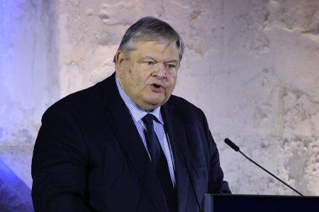 Βενιζέλος: «Η χώρα δεν μπορεί να πορευθεί με ασύμμετρο πολιτικό σύστημα»