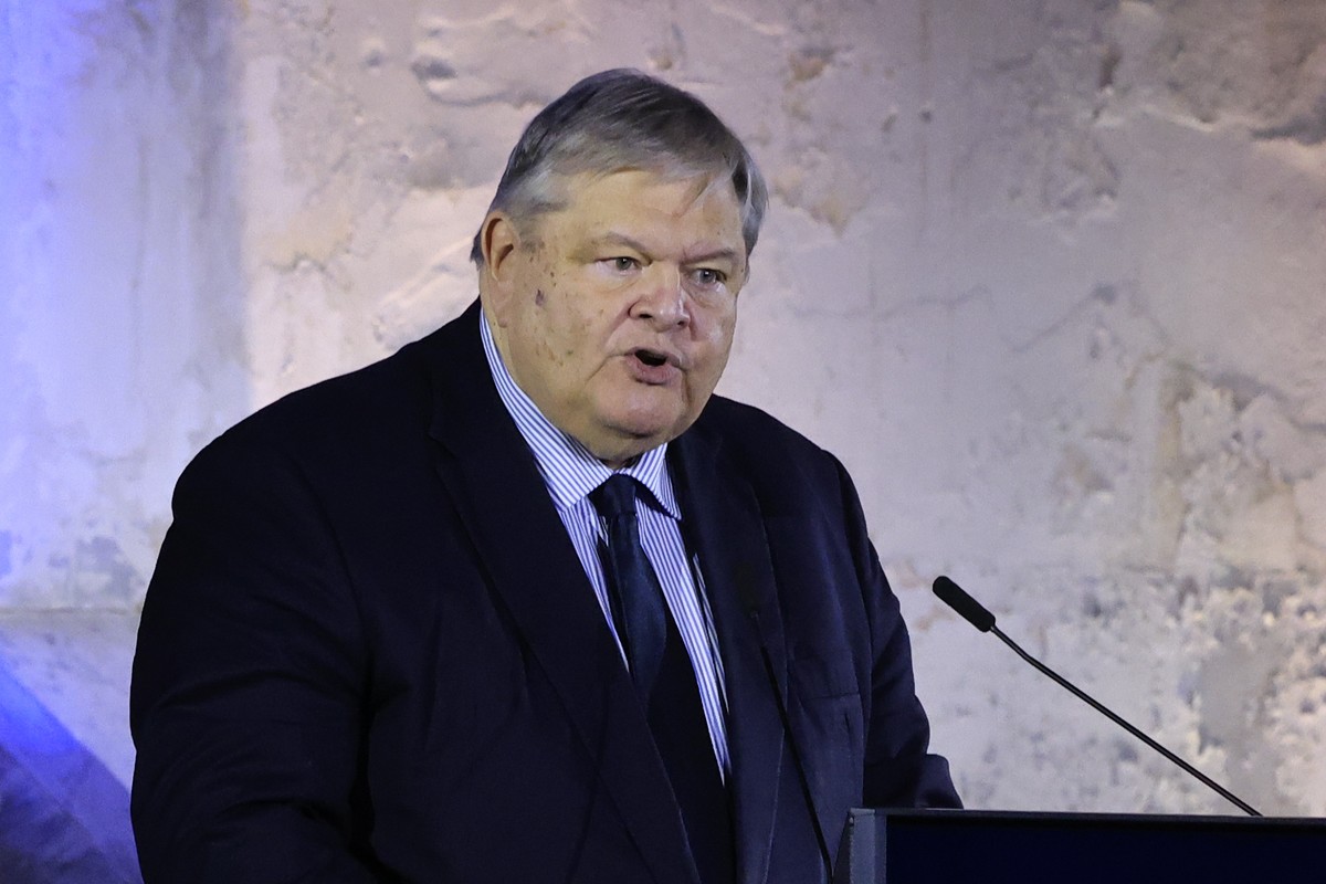 Βενιζέλος: «Η χώρα δεν μπορεί να πορευθεί με ασύμμετρο πολιτικό σύστημα»