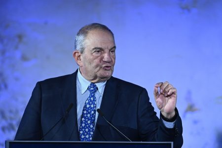 Ολομέτωπη επίθεση Καραμανλή στην Κυβέρνηση για υποκλοπές, ΟΠΕΚΕΠΕ και αγρότες