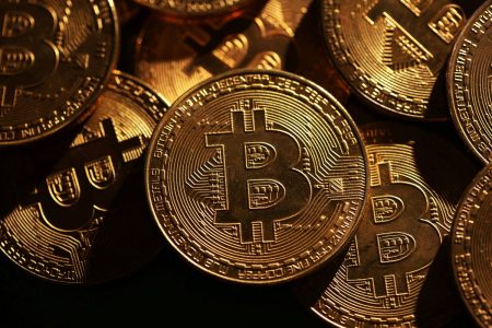 Bitcoin: Από την εκτόξευση στην ελεύθερη πτώση