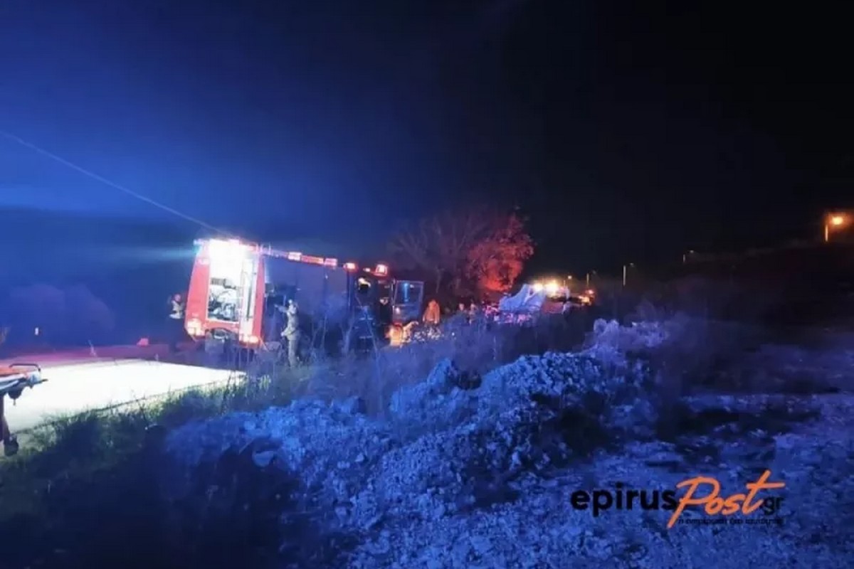Άρτα: Νεκρός ο οδηγός φορτηγού που ανατράπηκε σε παράδρομο της Ιονίας Οδού