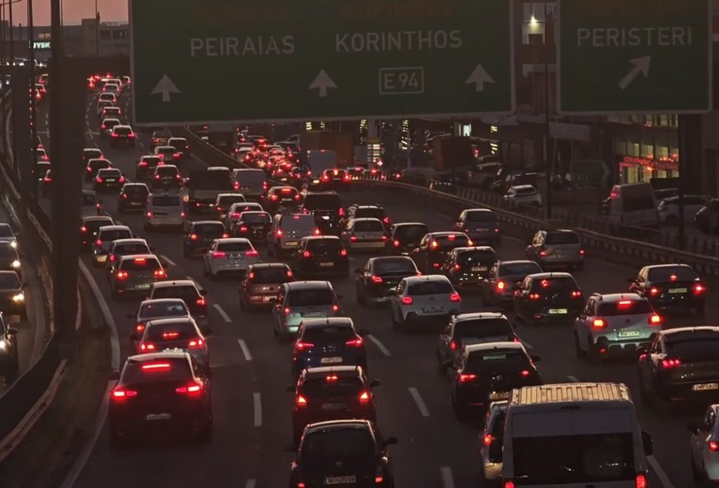 Στο «κόκκινο» οι δρόμοι για το τριήμερο της Καθαράς Δευτέρας – Πού υπάρχουν προβλήματα