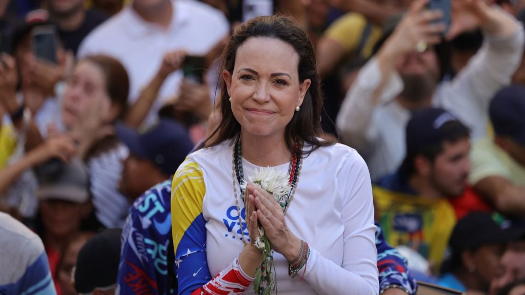 «Φυγαδεύτηκε» από τη Βενεζουέλα η νικήτρια του Νόμπελ Ειρήνης Μαρία Κορίνα Ματσάδο – Το μυστικό ταξίδι με πλοίο