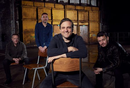 Οι Starsailor στο ΒΗΜΑ: «Η μουσική ίσως δεν σώθηκε, αλλά σώζει ακόμα εμάς»