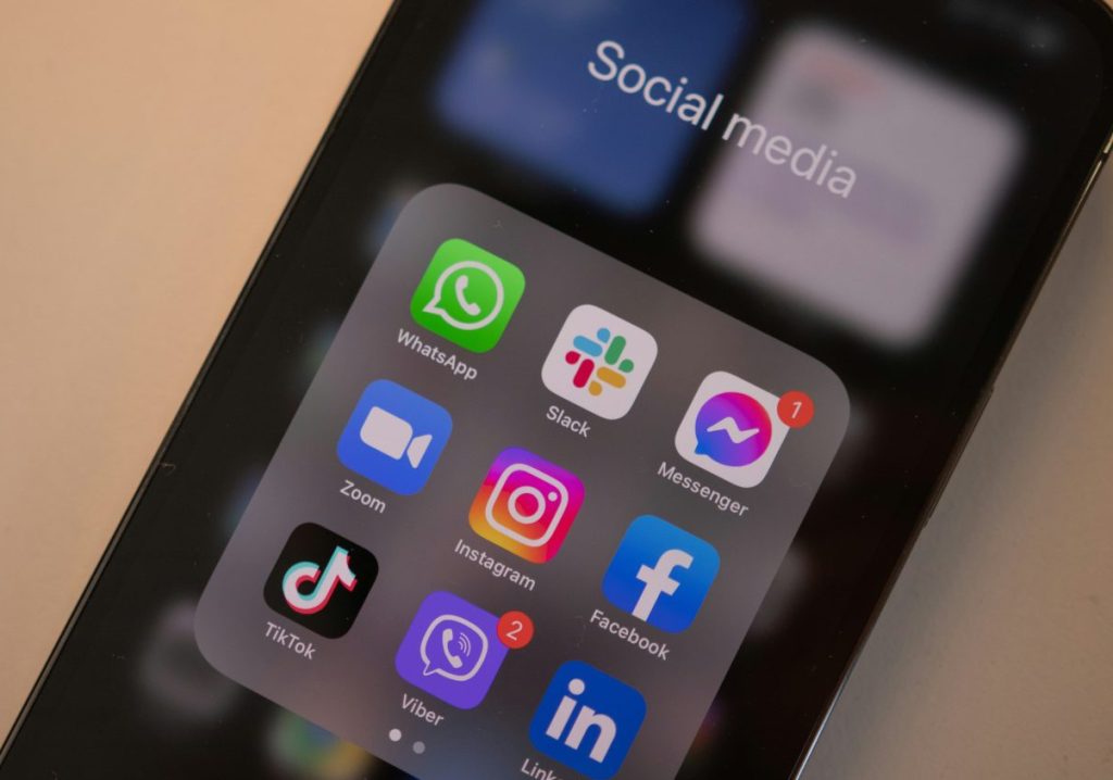 «Παγίδες θανάτου» στα social media – Πώς παρασύρονται τα θύματα