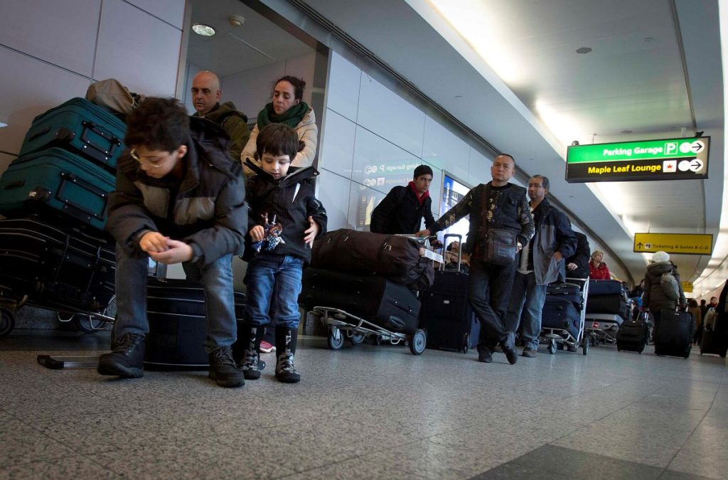 ΗΠΑ: Μετατρέπουν σε «διαβατήριο» για τουρίστες τα social media – Έλεγχος πενταετίας