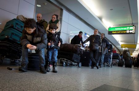 ΗΠΑ: Μετατρέπουν σε «διαβατήριο» για τουρίστες τα social media – Έλεγχος πενταετίας