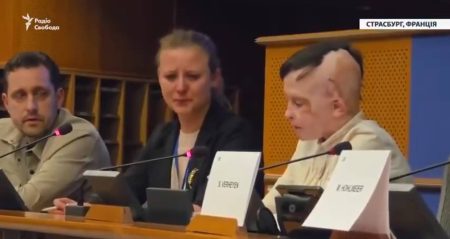 Όταν «λύγισε» το Ευρωκοινοβούλιο: Η μαρτυρία 11χρονου Ουκρανού που ζει από θαύμα και μεγαλουργεί