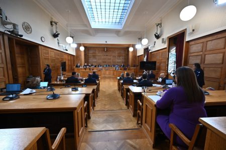 5 το πρωί: Η σιωπή του «Φραπέ» – Νίκη Πιερρακάκη στο Eurogroup – Συνάντηση χωρίς αποτέλεσμα για το αγροτικό