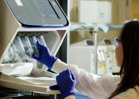 Σε όλη την Ευρώπη το σπέρμα του δότη με τη μετάλλαξη – Οδηγίες για τους γονείς