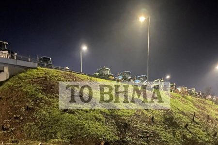 Μπλόκα: «Η αστυνομία μάς βγάζει εκτός ορίων» – ΤΟ ΒΗΜΑ συνομιλεί με τους αγρότες