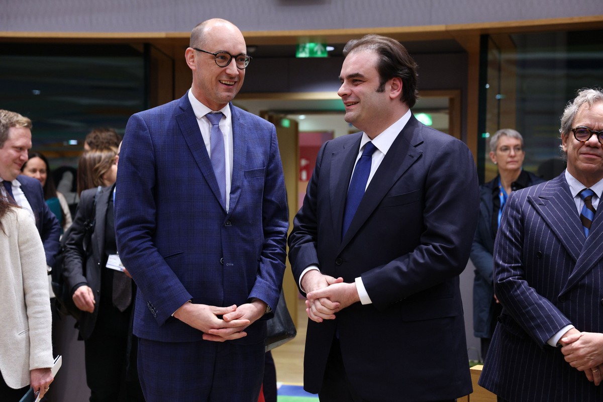 Πιερρακάκης: Στο «τιμόνι» και του ESM μετά την προεδρία του Eurogroup