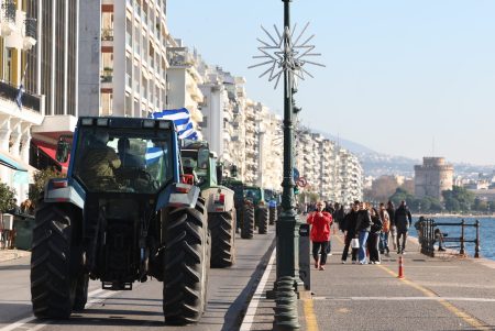 Οι αγρότες στο κάλεσμα Μητσοτάκη: Να φύγουν τα ΜΑΤ από τους δρόμους