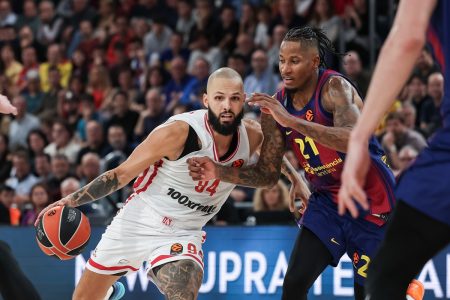 Μπαρτσελόνα-Ολυμπιακός 98-85: Ήττα στη Βαρκελώνη για τους «ερυθρόλευκους»