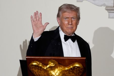 Οι 13 δισεκατομμυριούχοι της κυβέρνησης Τραμπ – Πάνω από 390 δισ. περιουσία