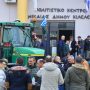 Μπλόκα: Ωρα αποφάσεων για τους αγρότες – Σε εξέλιξη η πανελλαδική διάσκεψη