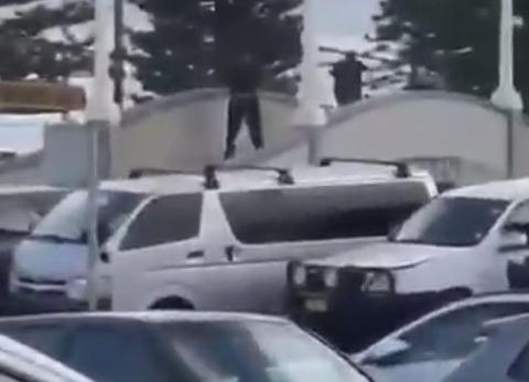 Συναγερμός στο Σίδνεϊ: Πυροβολισμοί στην παραλία Μπόντι – Νεκροί και τραυματίες